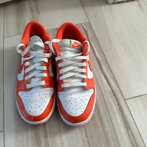 Nike Dunk low ESS orange Paisley size 7.5